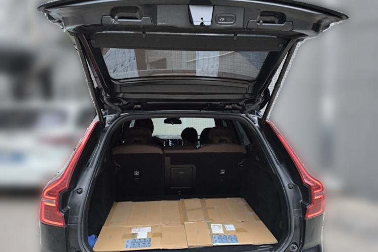Used Volvo XC60 2024 B5 4x4 Smart Luxury Edition Trunk