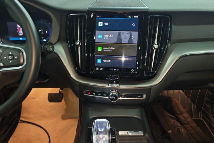 Used Volvo XC60 2024 B5 4x4 Smart Luxury Edition Audio And AC Panel