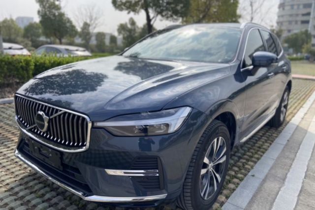 Used Volvo XC60 2024 B5 4x4 Smart Luxury Edition