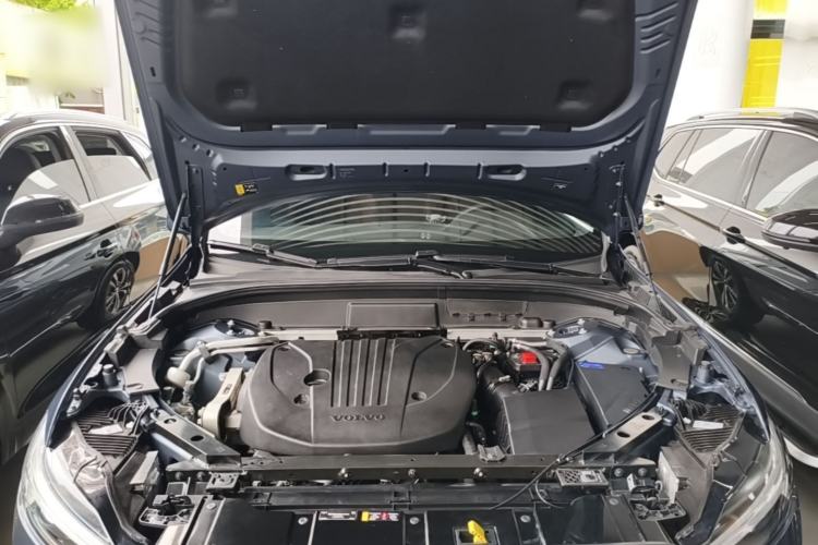 Used Volvo XC60 2024 B5 4x4 Smart Luxury Edition Engine Bay