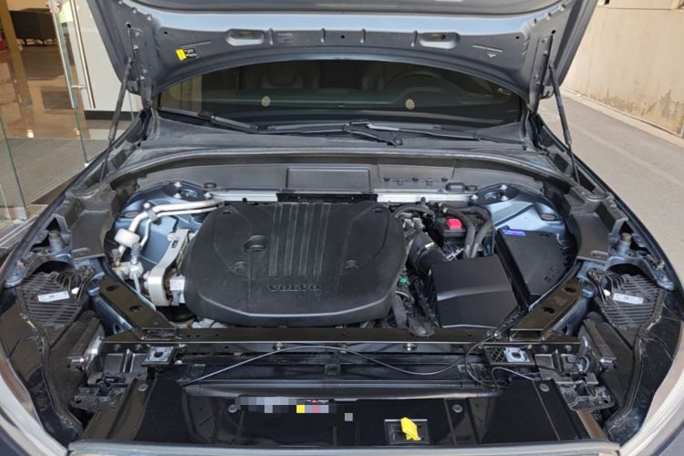 Used Volvo XC60 2024 B5 4x4 Smart Luxury Edition Engine Bay