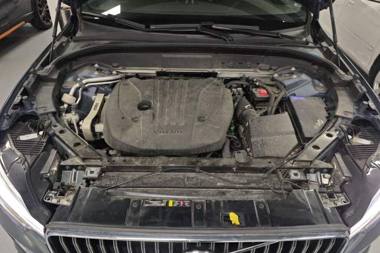 Used Volvo XC60 2024 B5 4x4 Smart Luxury Edition Engine Bay