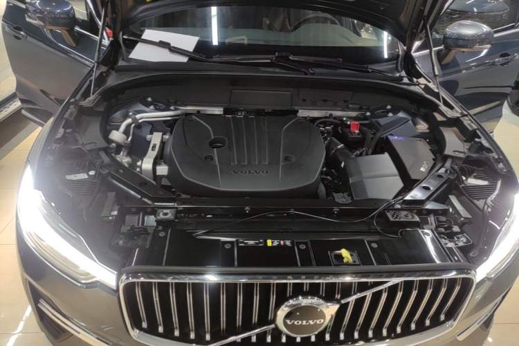 Used Volvo XC60 2024 B5 4x4 Smart Luxury Edition Engine Bay