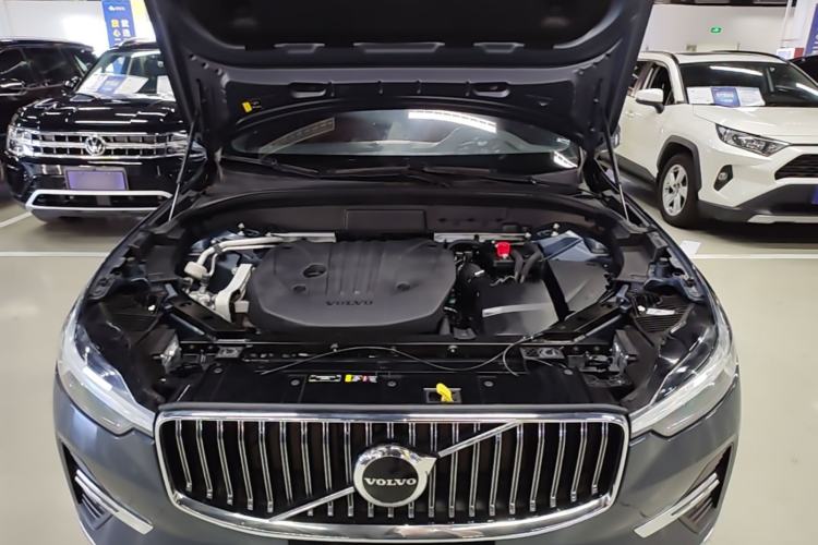 Used Volvo XC60 2024 B5 4x4 Smart Luxury Edition Engine Bay