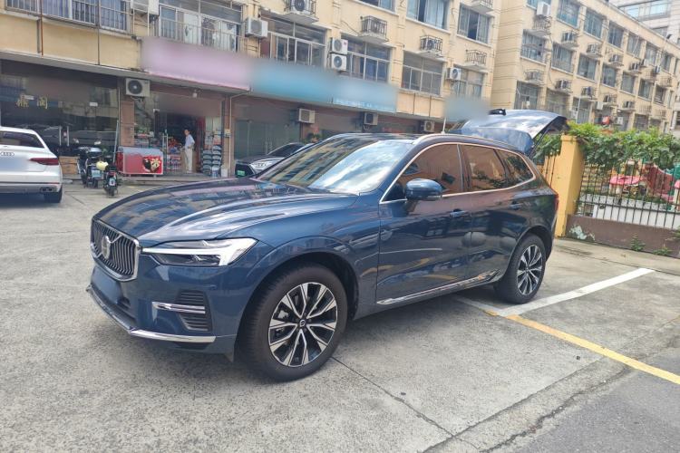 Used Volvo XC60 2024 B5 4x4 Smart Luxury Edition Exterior 1