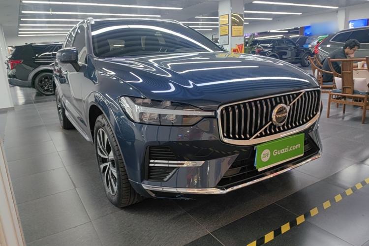 Used Volvo XC60 2024 B5 4x4 Smart Luxury Edition Exterior 1