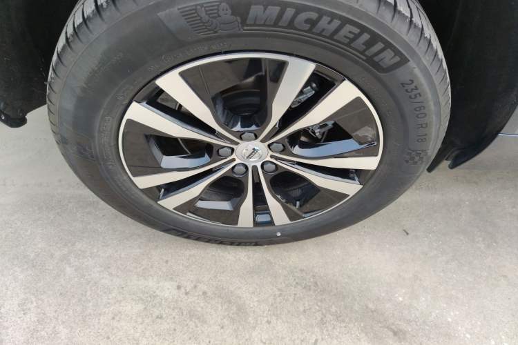 Used Volvo XC60 2024 B5 4x4 Smart Luxury Edition Exterior 2