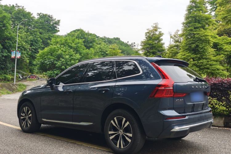 Used Volvo XC60 2024 B5 4x4 Smart Luxury Edition Exterior 5