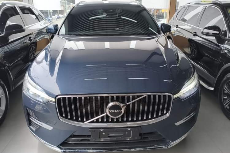 Used Volvo XC60 2024 B5 4x4 Smart Luxury Edition Front