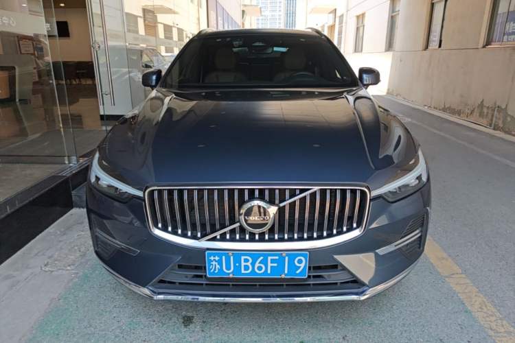 Used Volvo XC60 2024 B5 4x4 Smart Luxury Edition Front