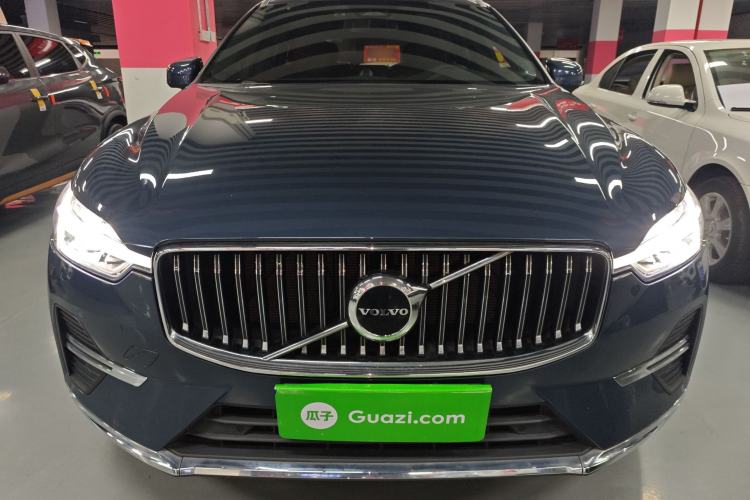 Used Volvo XC60 2024 B5 4x4 Smart Luxury Edition Front