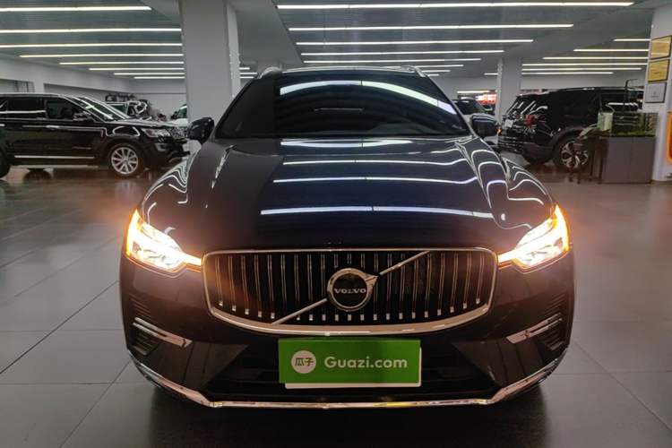 Used Volvo XC60 2024 B5 4x4 Smart Luxury Edition Front