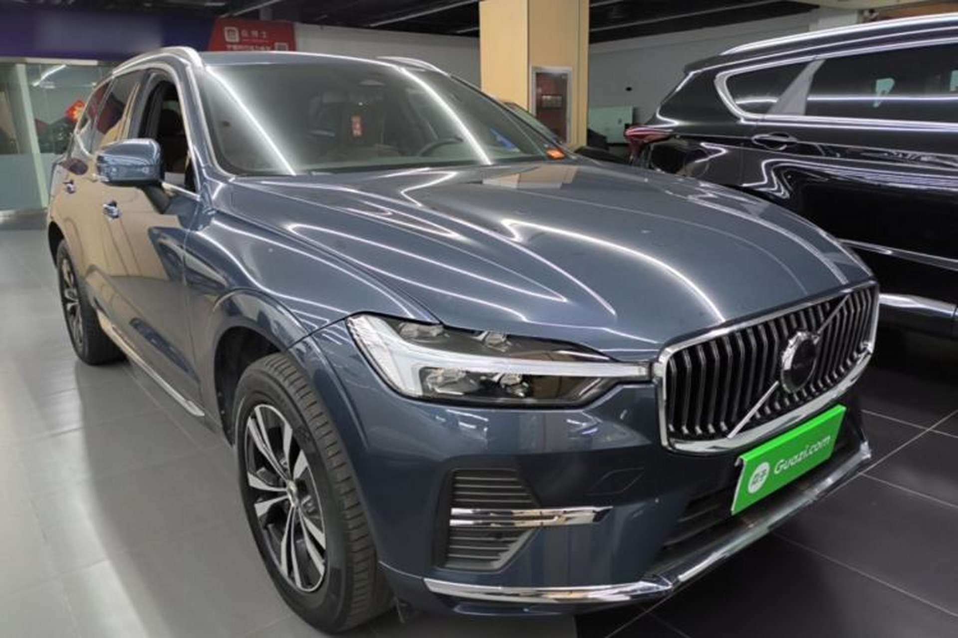 Used Volvo XC60 2024 B5 4x4 Smart Luxury Edition Front Right 45 Deg