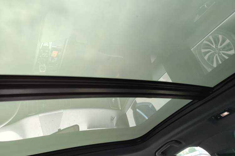 Used Volvo XC60 2024 B5 4x4 Smart Luxury Edition Headliner