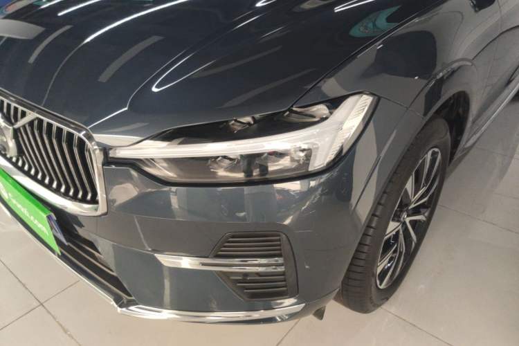 Used Volvo XC60 2024 B5 4x4 Smart Luxury Edition Left Front Headlight