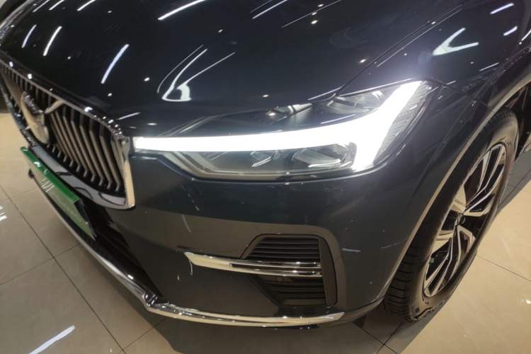 Used Volvo XC60 2024 B5 4x4 Smart Luxury Edition Left Front Headlight