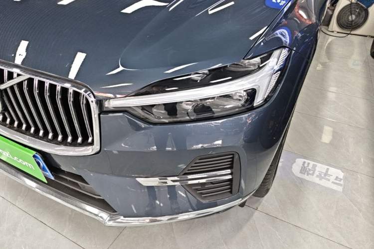 Used Volvo XC60 2024 B5 4x4 Smart Luxury Edition Left Front Headlight