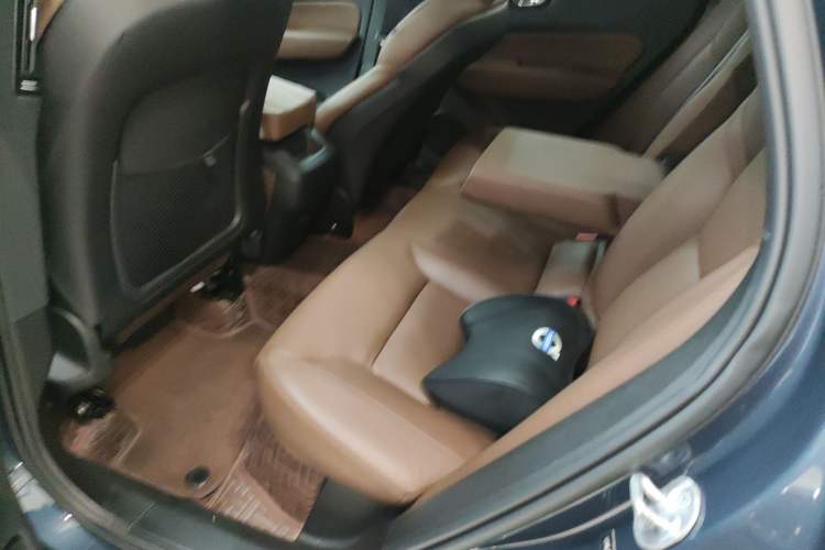 Used Volvo XC60 2024 B5 4x4 Smart Luxury Edition Left Rear Seat