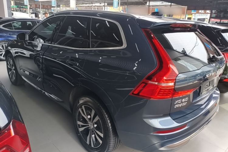 Used Volvo XC60 2024 B5 4x4 Smart Luxury Edition Rear Left 45 Deg
