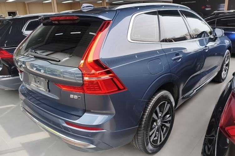 Used Volvo XC60 2024 B5 4x4 Smart Luxury Edition Rear Right 45 Deg