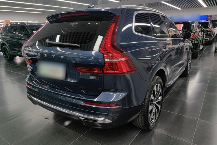 Used Volvo XC60 2024 B5 4x4 Smart Luxury Edition Rear Right 45 Deg