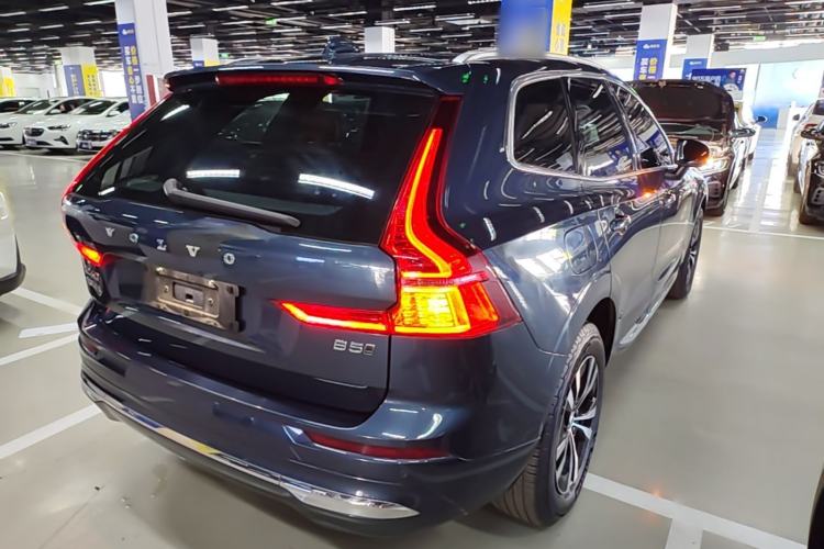 Used Volvo XC60 2024 B5 4x4 Smart Luxury Edition Rear Right 45 Deg