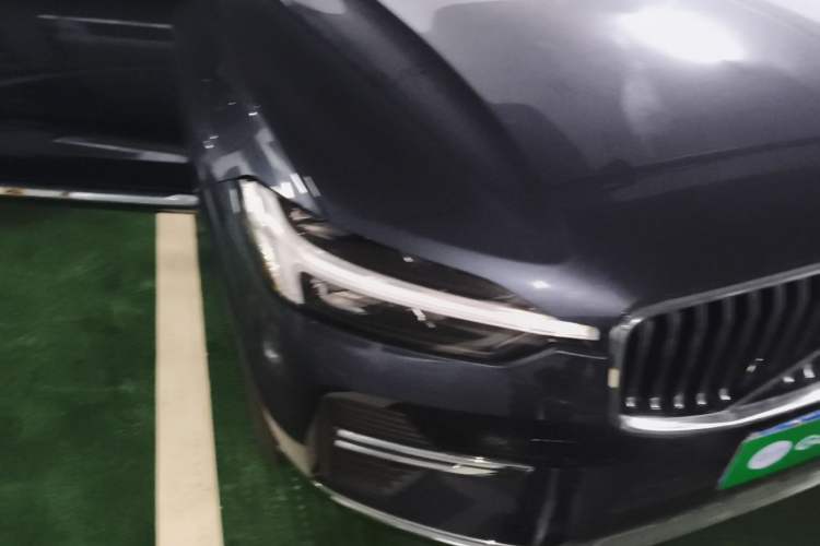 Used Volvo XC60 2024 B5 4x4 Smart Luxury Edition Right Front Headlight