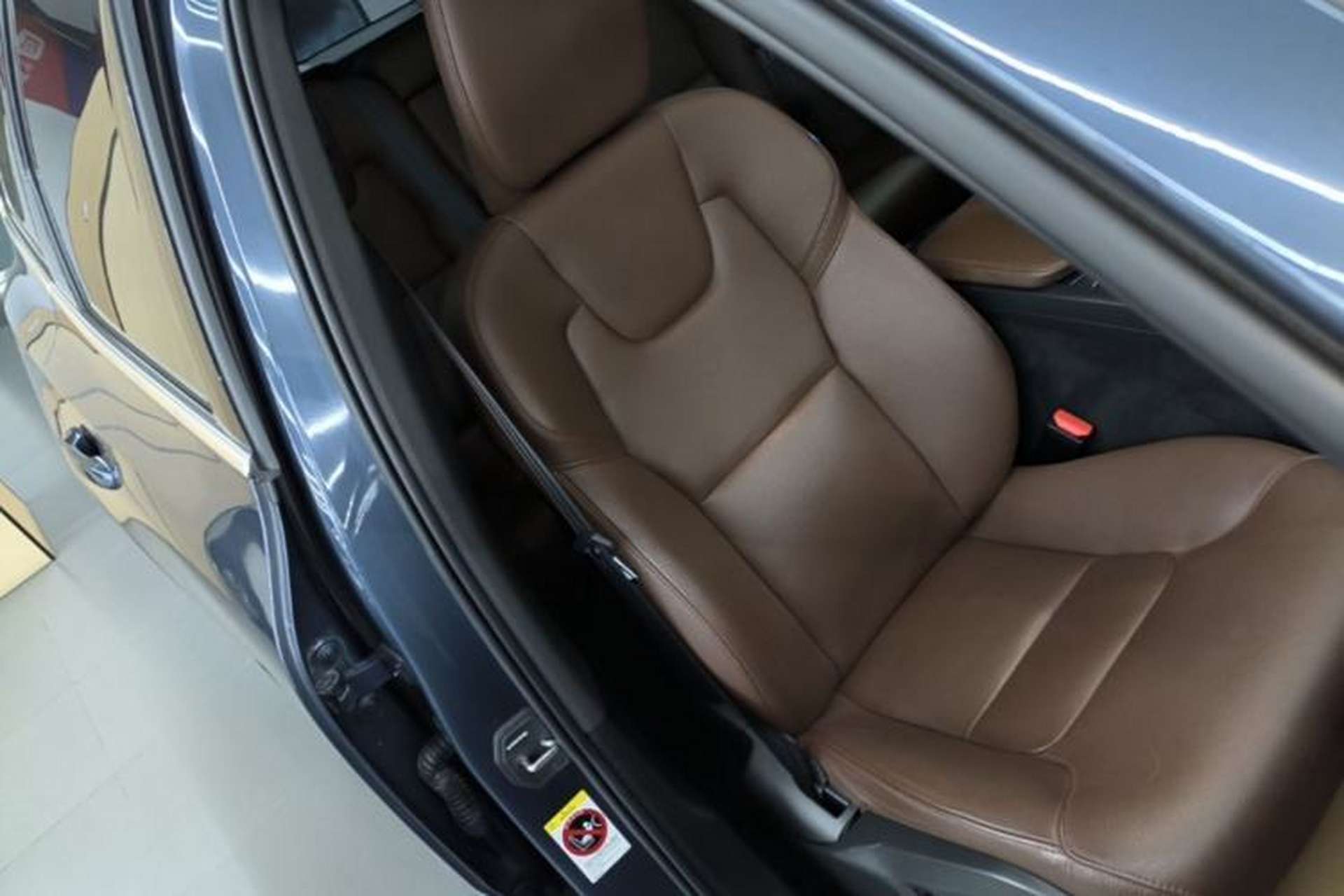 Used Volvo XC60 2024 B5 4x4 Smart Luxury Edition Right Front Seat