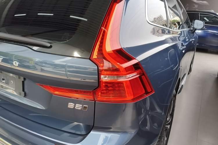 Used Volvo XC60 2024 B5 4x4 Smart Luxury Edition Right Rear Taillight