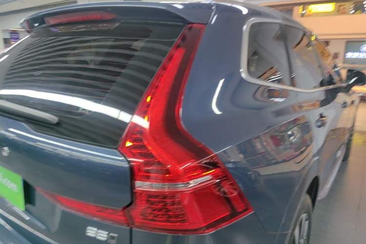 Used Volvo XC60 2024 B5 4x4 Smart Luxury Edition Right Rear Taillight