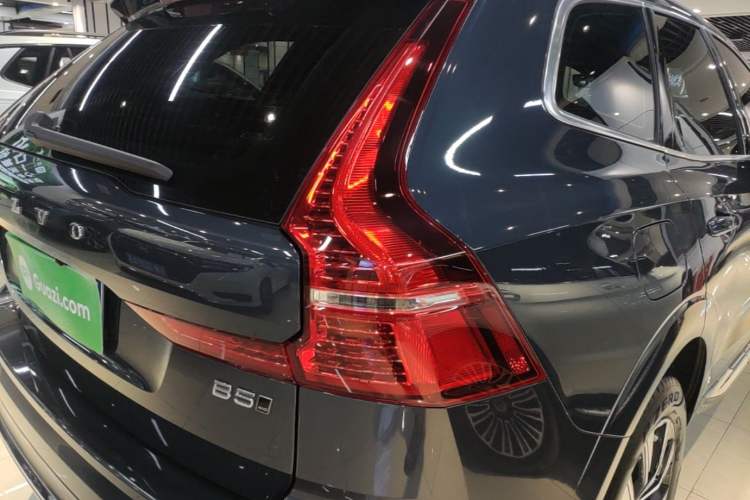 Used Volvo XC60 2024 B5 4x4 Smart Luxury Edition Right Rear Taillight