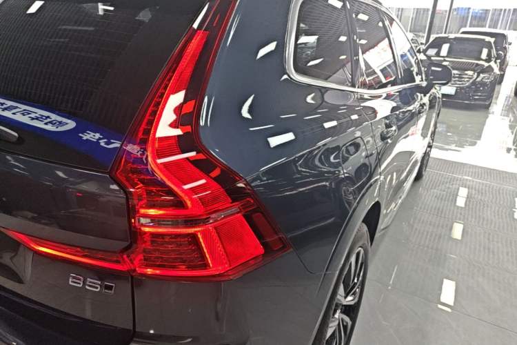 Used Volvo XC60 2024 B5 4x4 Smart Luxury Edition Right Rear Taillight