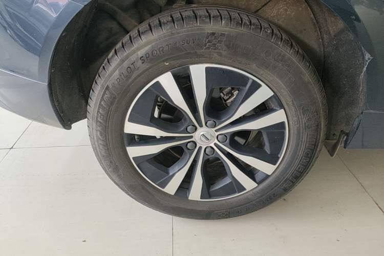Used Volvo XC60 2024 B5 4x4 Smart Luxury Edition Right Rear Wheel Hub