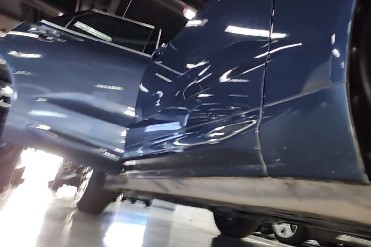 Used Volvo XC60 2024 B5 4x4 Smart Luxury Edition Right Side Sill