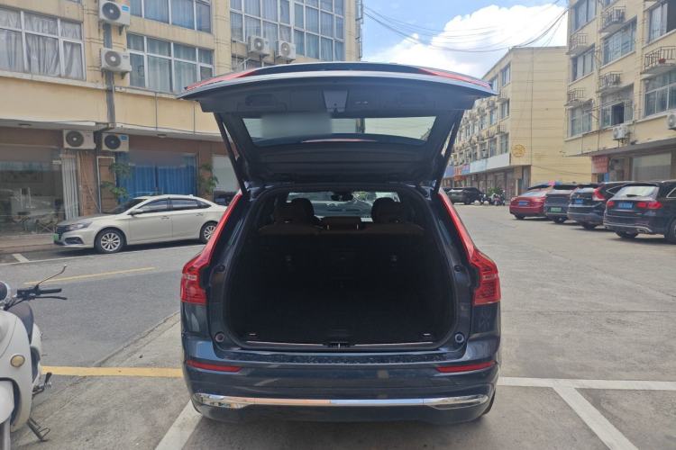 Used Volvo XC60 2024 B5 4x4 Smart Luxury Edition Trunk