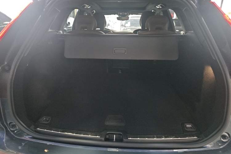 Used Volvo XC60 2024 B5 4x4 Smart Luxury Edition Trunk