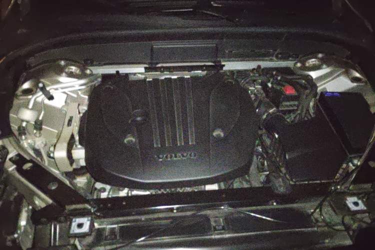 Used Volvo XC60 2024 B5 4x4 Smart Luxury Edition Engine Bay