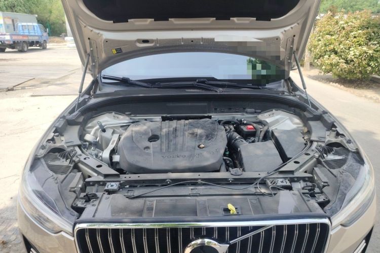 Used Volvo XC60 2024 B5 4x4 Smart Luxury Edition Engine Bay