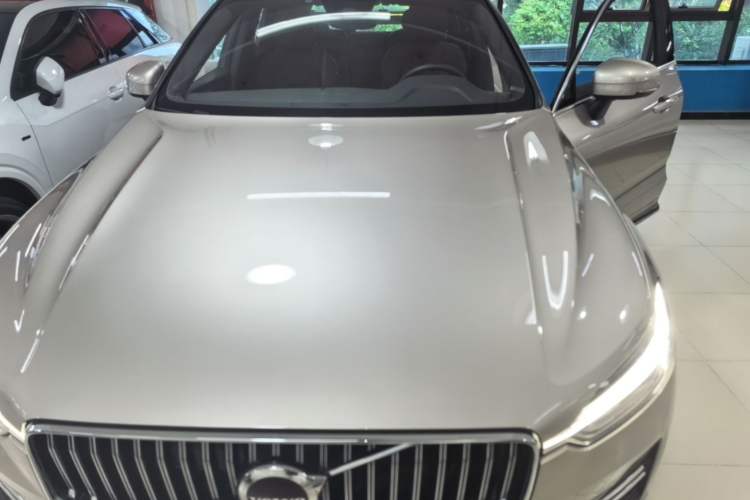 Used Volvo XC60 2024 B5 4x4 Smart Luxury Edition Engine Bay