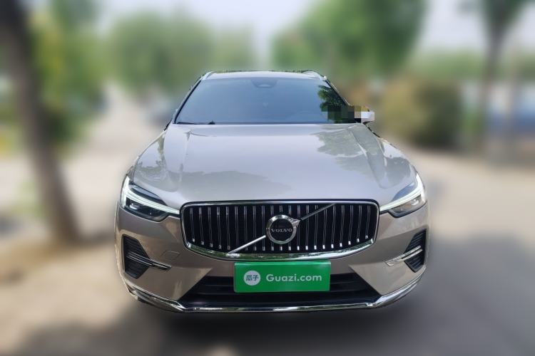 Used Volvo XC60 2024 B5 4x4 Smart Luxury Edition Front