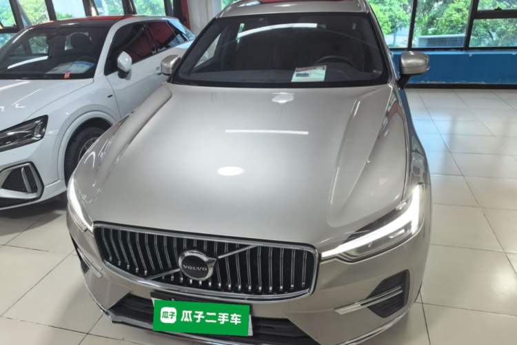 Used Volvo XC60 2024 B5 4x4 Smart Luxury Edition Front