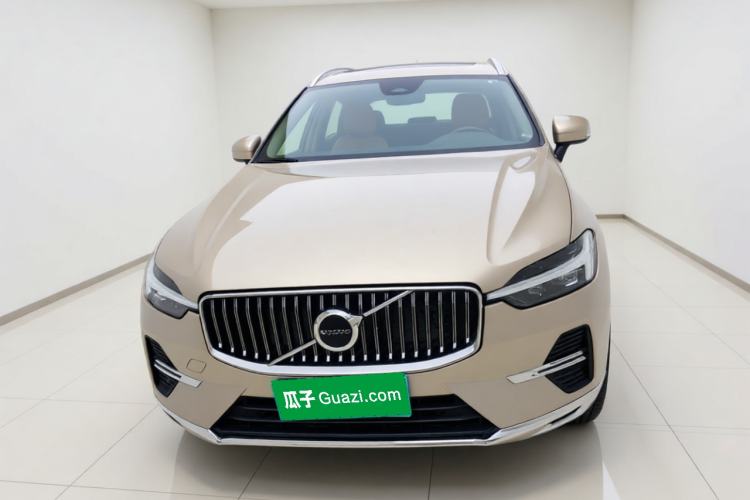 Used Volvo XC60 2024 B5 4x4 Smart Luxury Edition Front