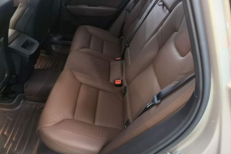 Used Volvo XC60 2024 B5 4x4 Smart Luxury Edition Left Rear Seat