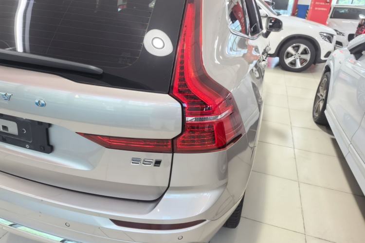 Used Volvo XC60 2024 B5 4x4 Smart Luxury Edition Right Rear Taillight