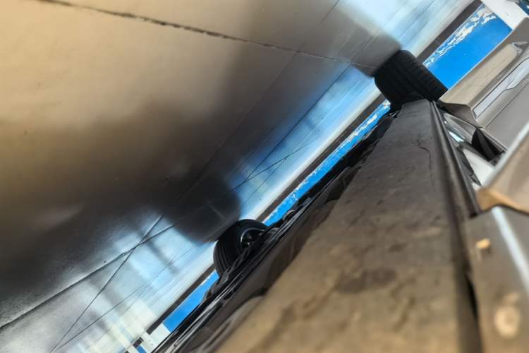 Used Volvo XC60 2024 B5 4x4 Smart Luxury Edition Right Side Sill