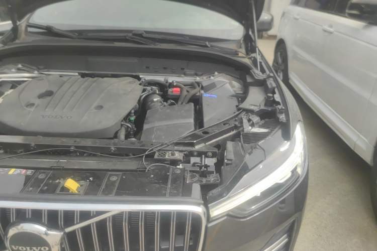 Used Volvo XC60 2024 B5 4x4 Smart Luxury Edition Engine Bay Left