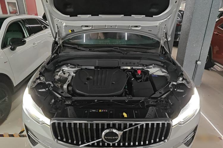 Used Volvo XC60 2024 B5 4x4 Smart Luxury Edition Engine Bay