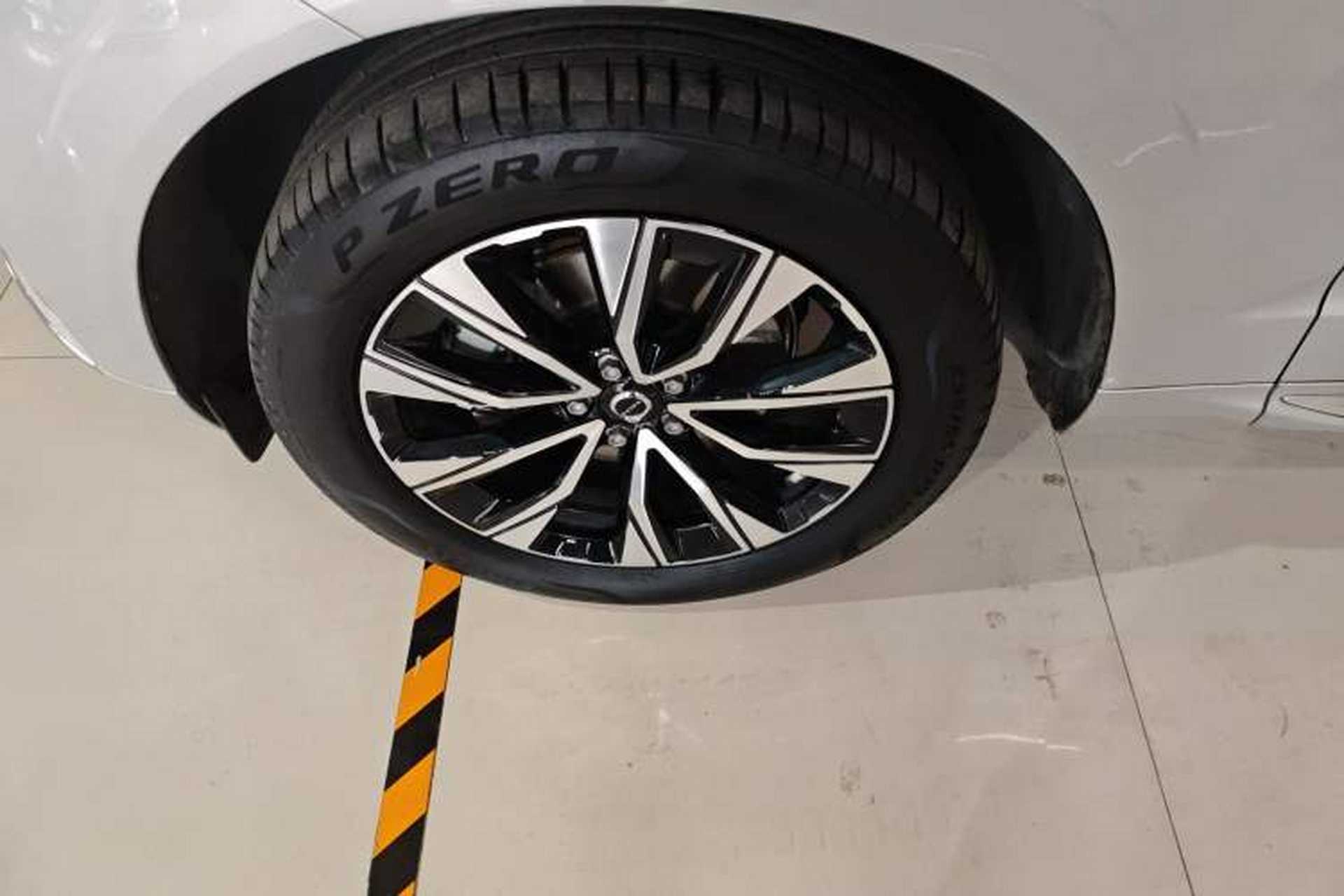 Used Volvo XC60 2024 B5 4x4 Smart Luxury Edition Exterior 1