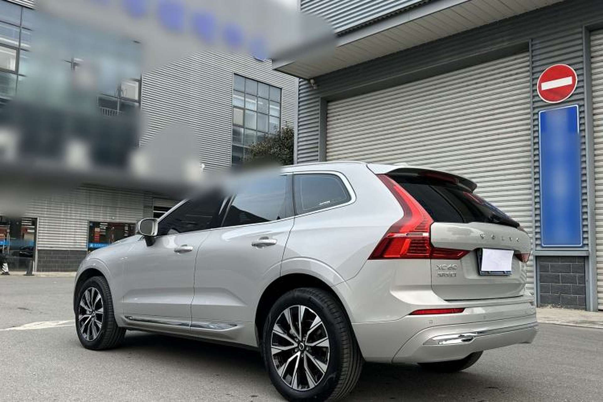 Used Volvo XC60 2024 B5 4x4 Smart Luxury Edition Exterior 5