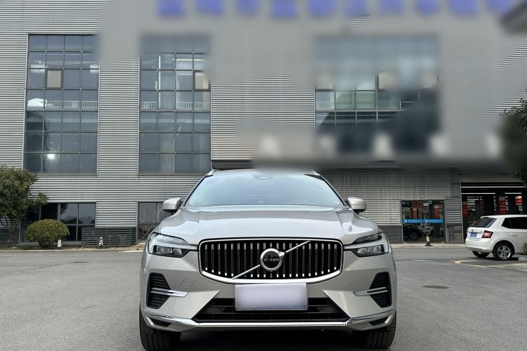Used Volvo XC60 2024 B5 4x4 Smart Luxury Edition Exterior 5